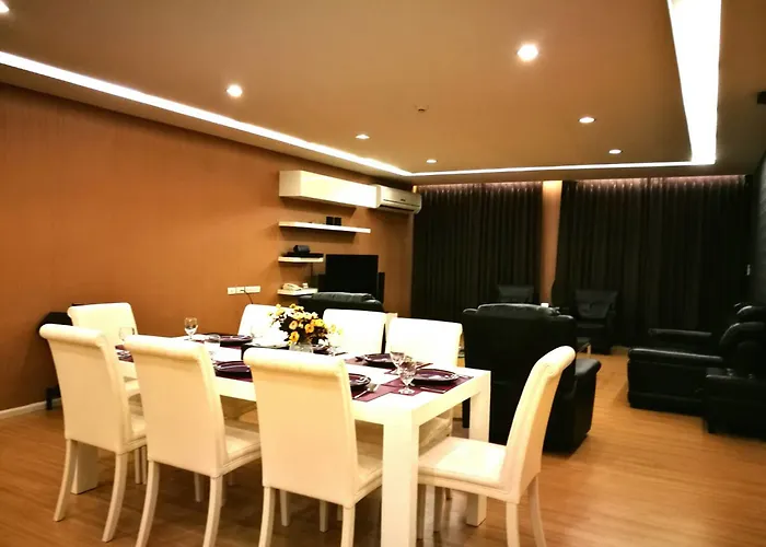 Icheck Sukhumvit 1 Hotel 4*